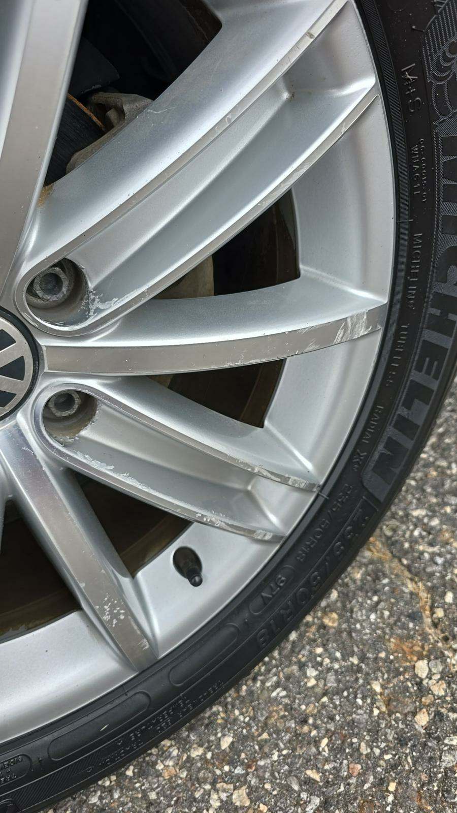 2014 Volkswagen Tiguan 2.0T SE FWD