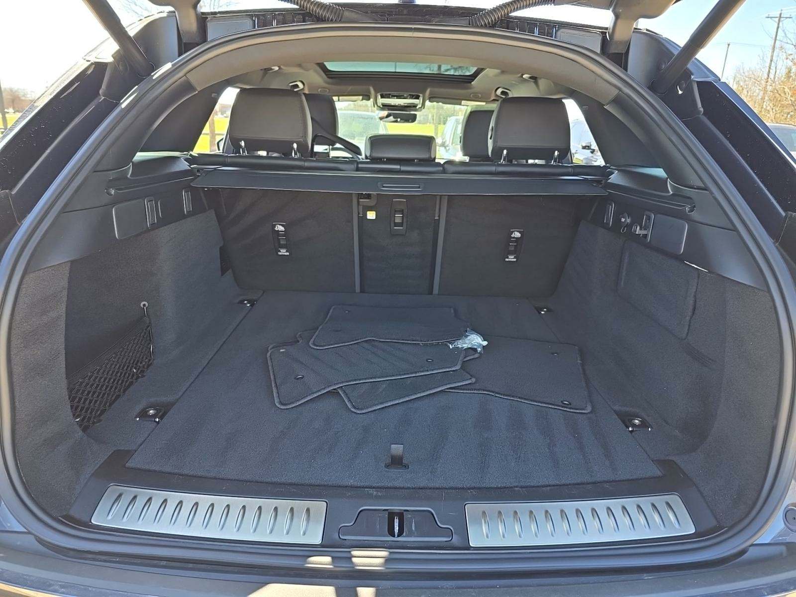 2025 Land Rover Range Rover Velar S AWD