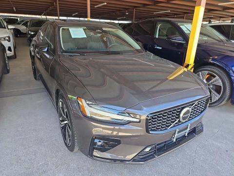2025 Volvo S60 B5 Core AWD