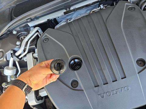 2025 Volvo S60 B5 Core AWD