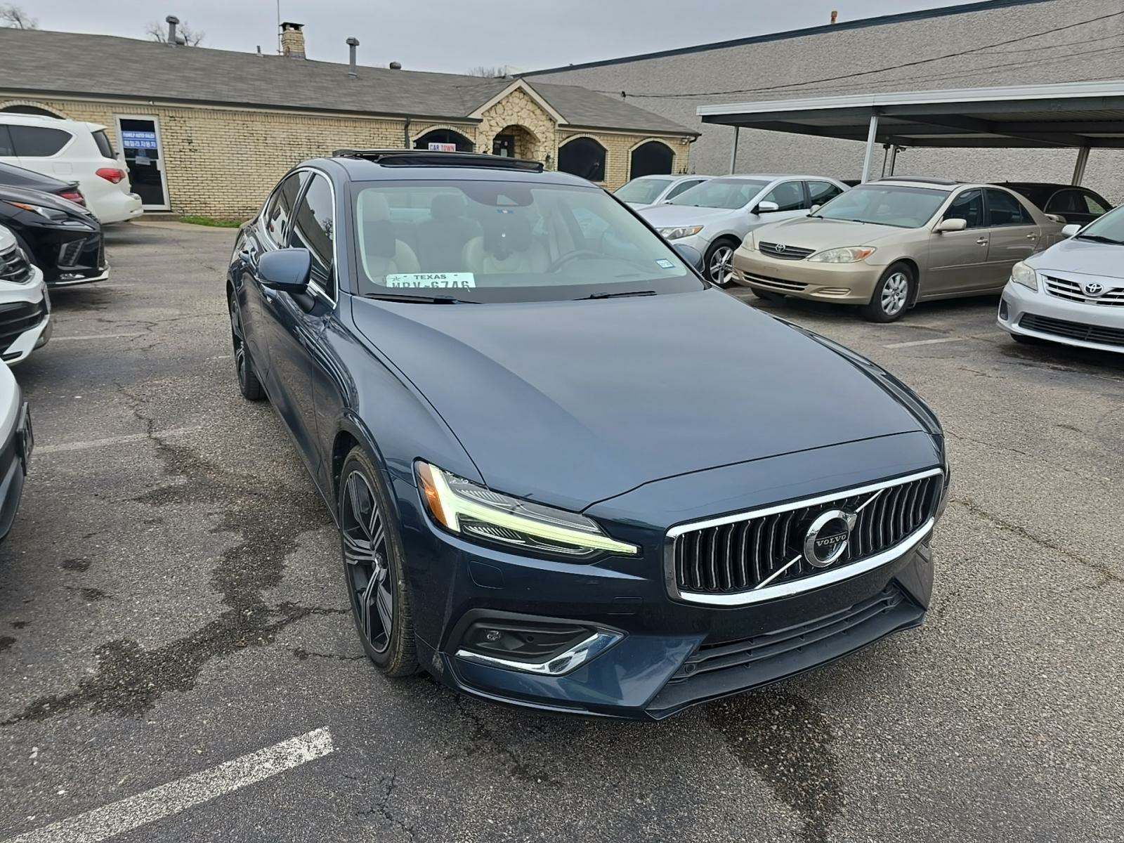 2022 Volvo S60 B5 Inscription FWD