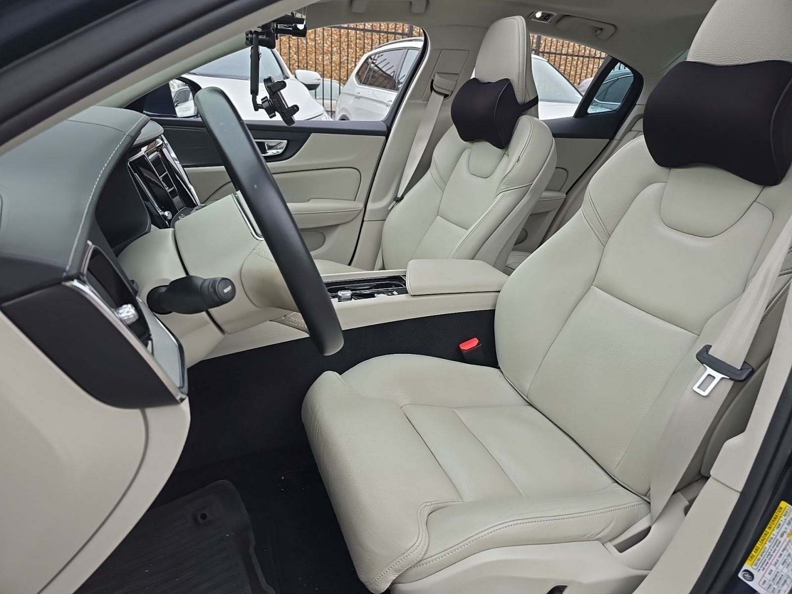 2022 Volvo S60 B5 Inscription FWD