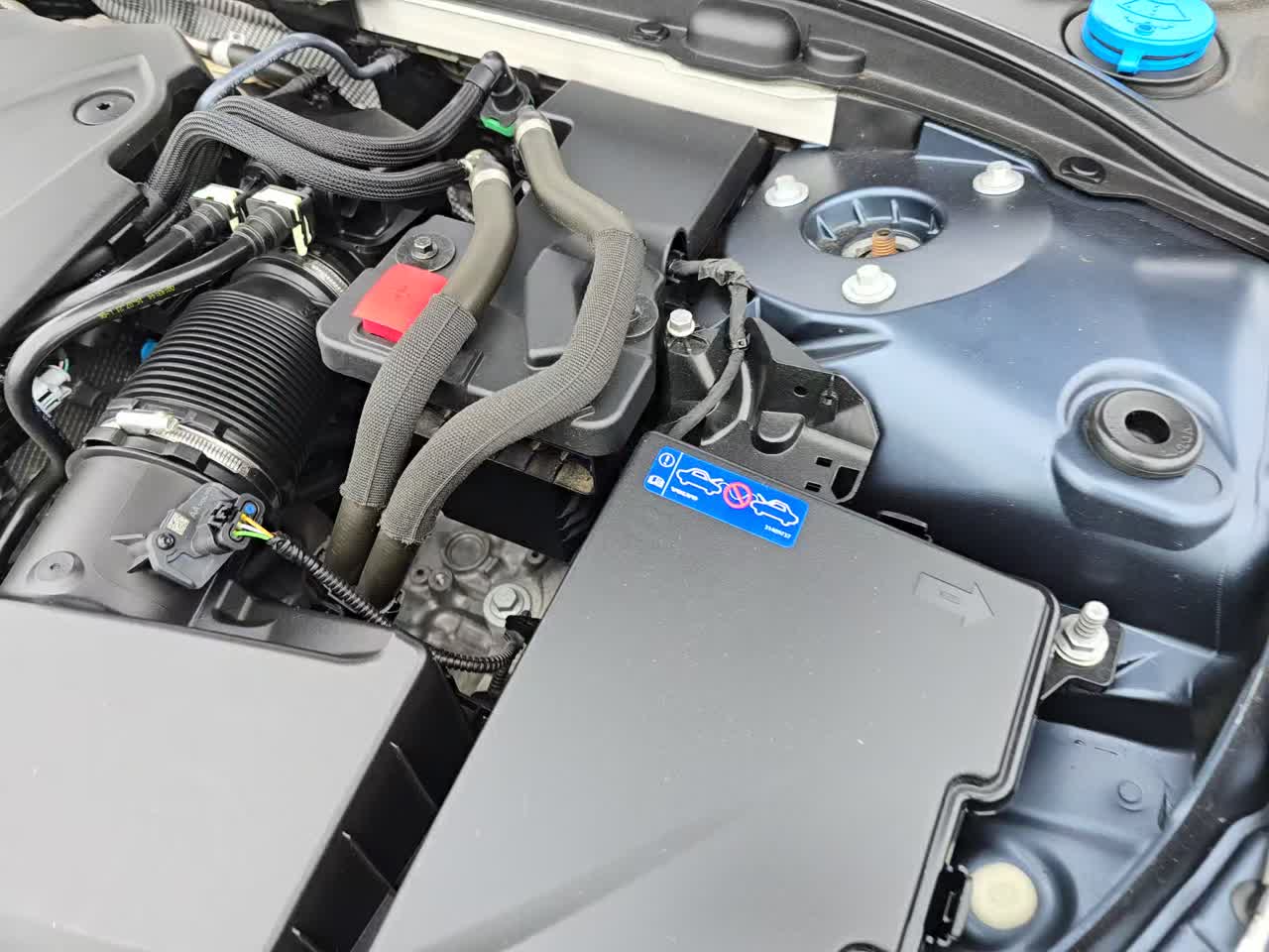 2022 Volvo S60 B5 Inscription FWD