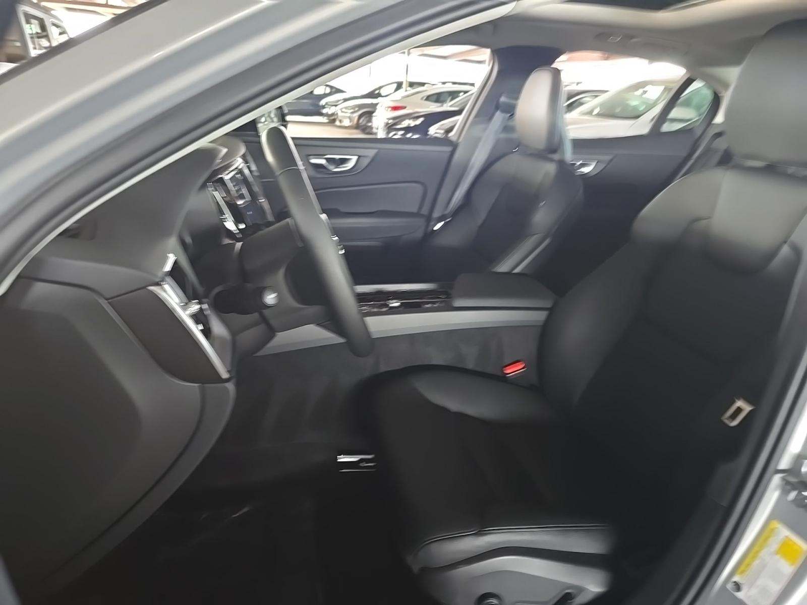 2025 Volvo S60 B5 Core AWD