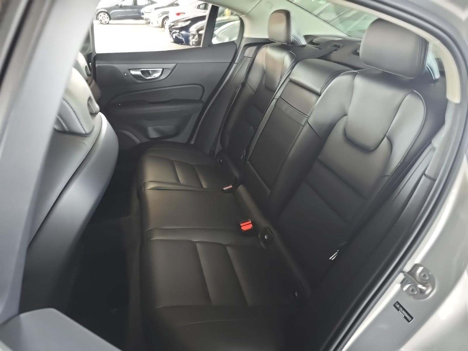 2025 Volvo S60 B5 Core AWD