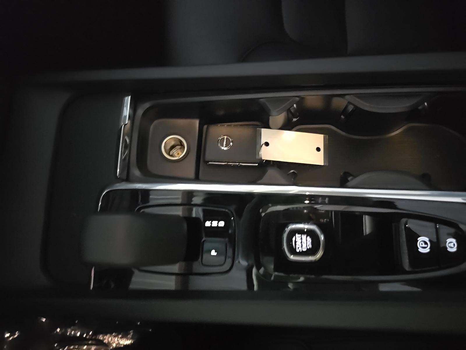 2025 Volvo S60 B5 Core AWD