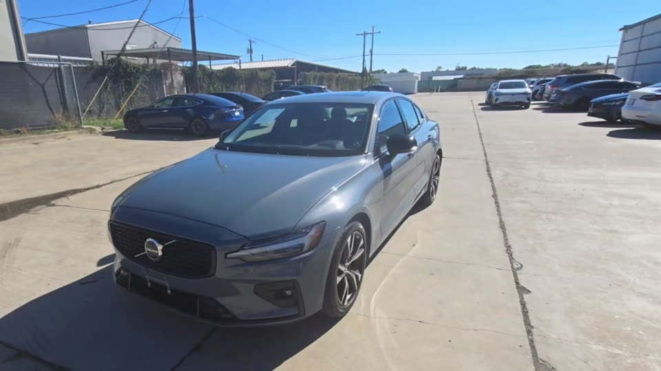 2024 Volvo S60 B5 Plus Dark
