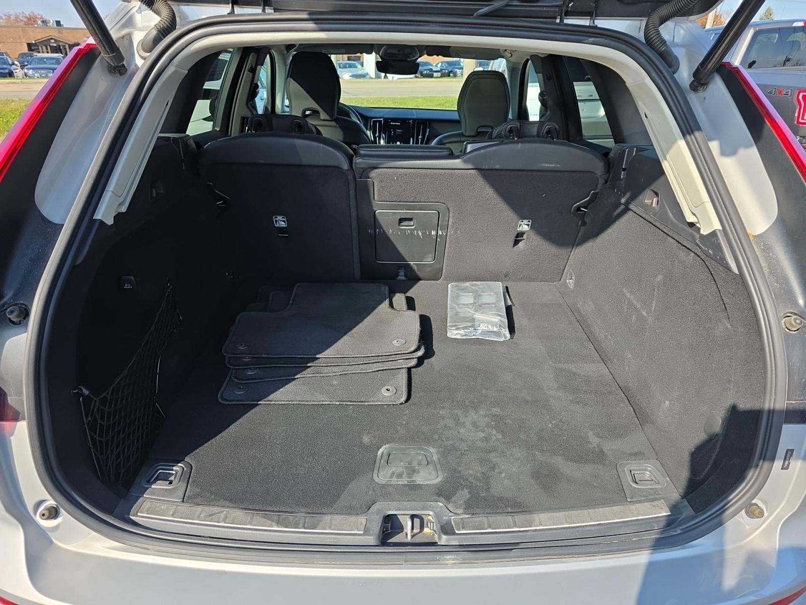 2024 Volvo XC60 Recharge T8 Plus AWD