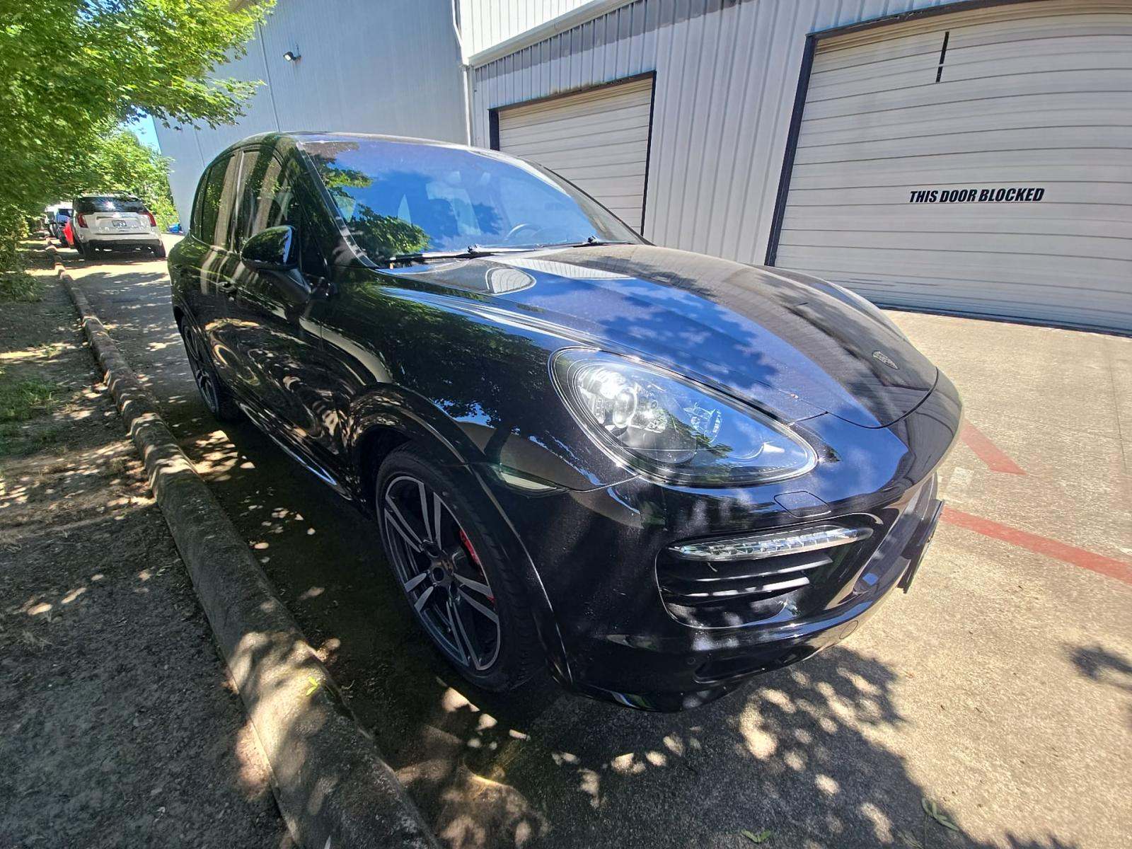 PORSCHE CAYENNE - 4