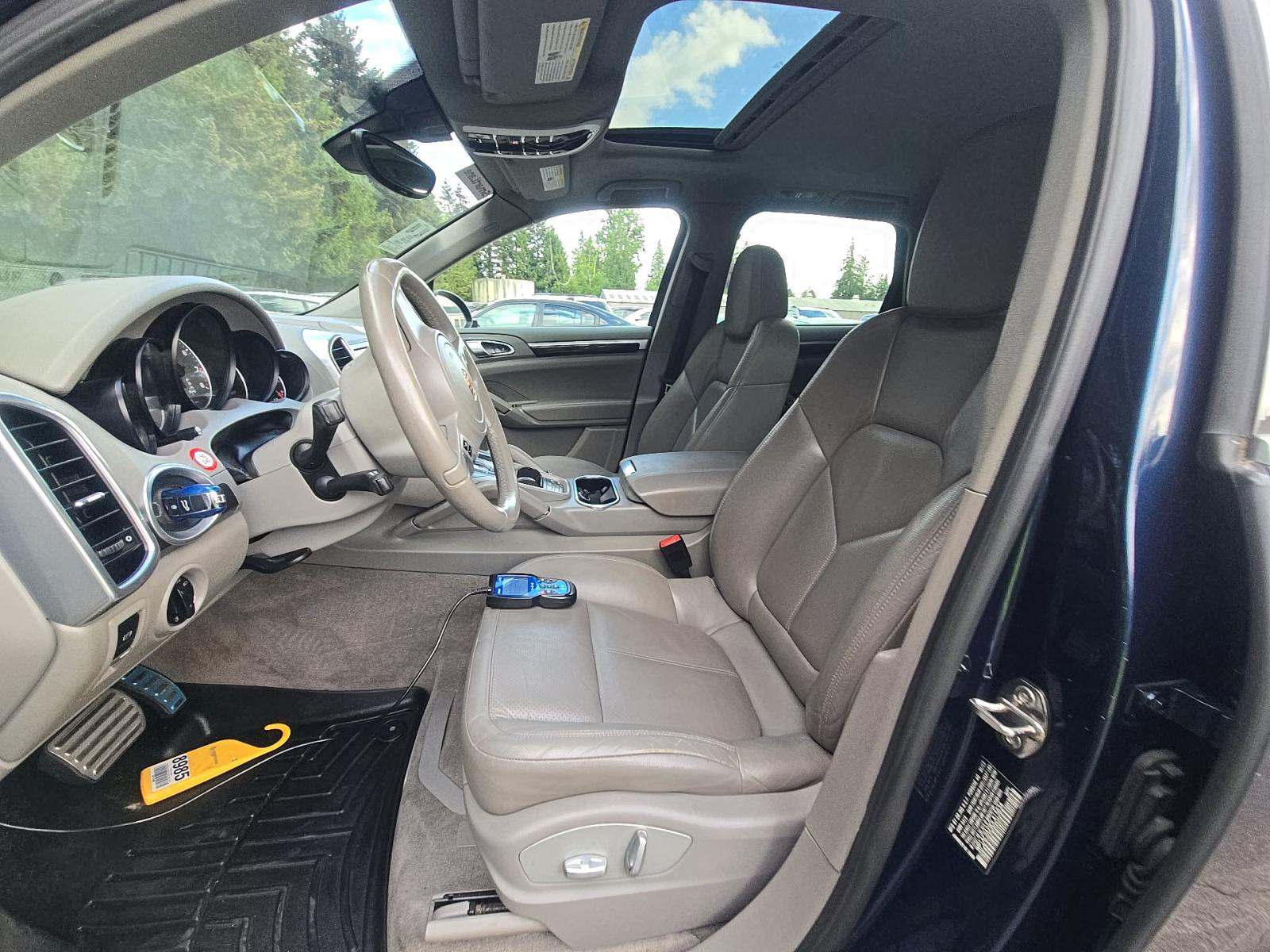 PORSCHE CAYENNE - 6