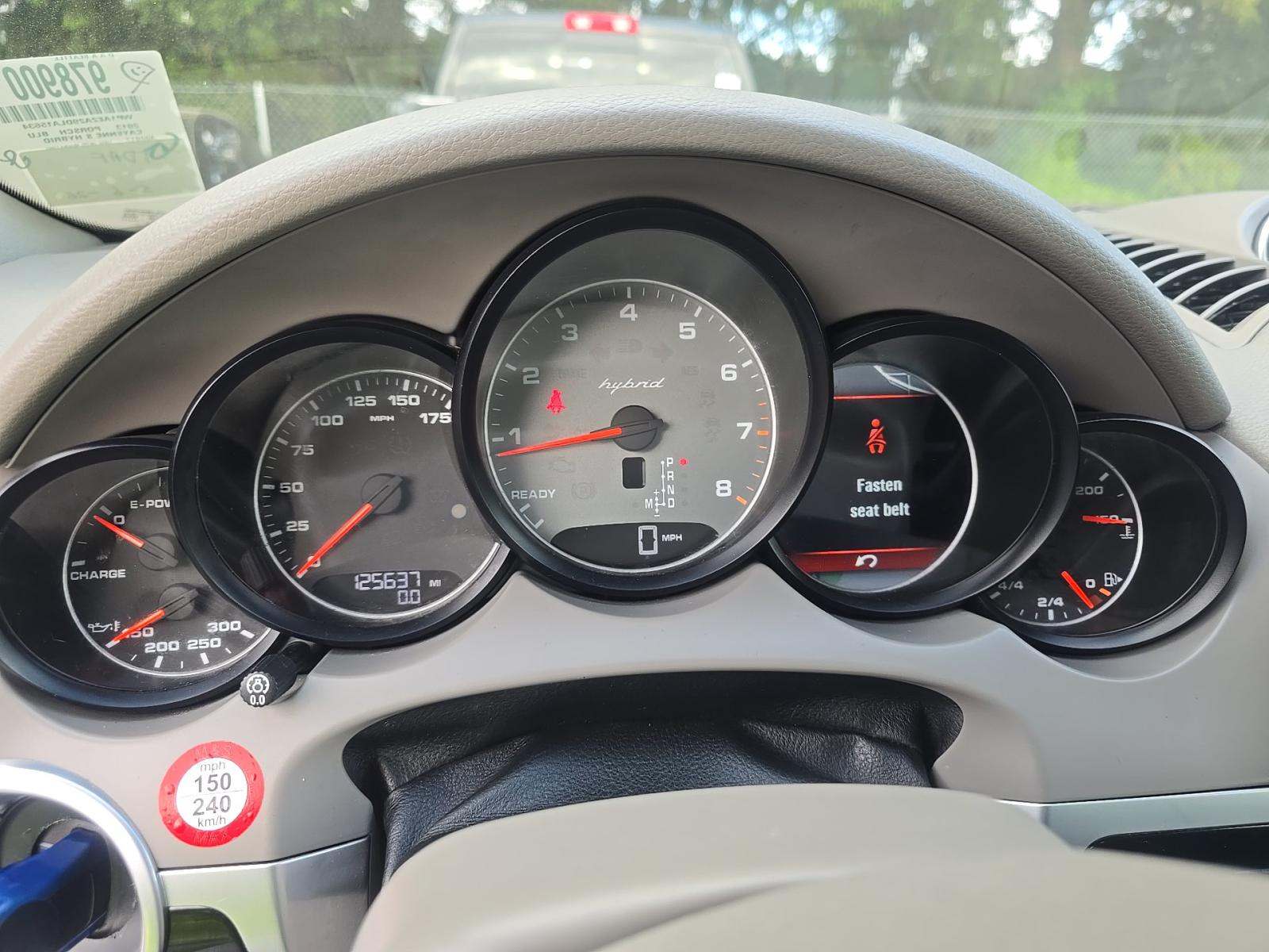 PORSCHE CAYENNE - 9