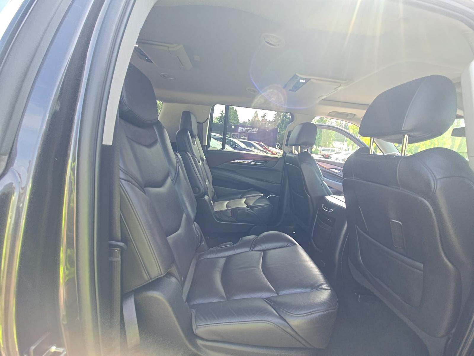 2018 Cadillac Escalade ESV Premium Luxury AWD