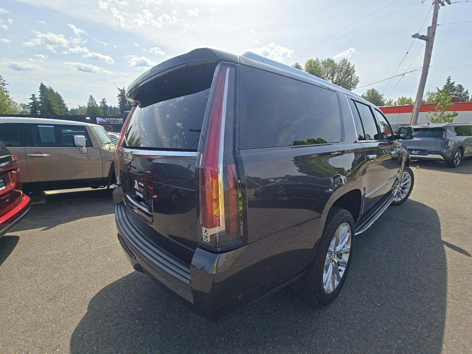 2018 Cadillac Escalade ESV Premium Luxury AWD