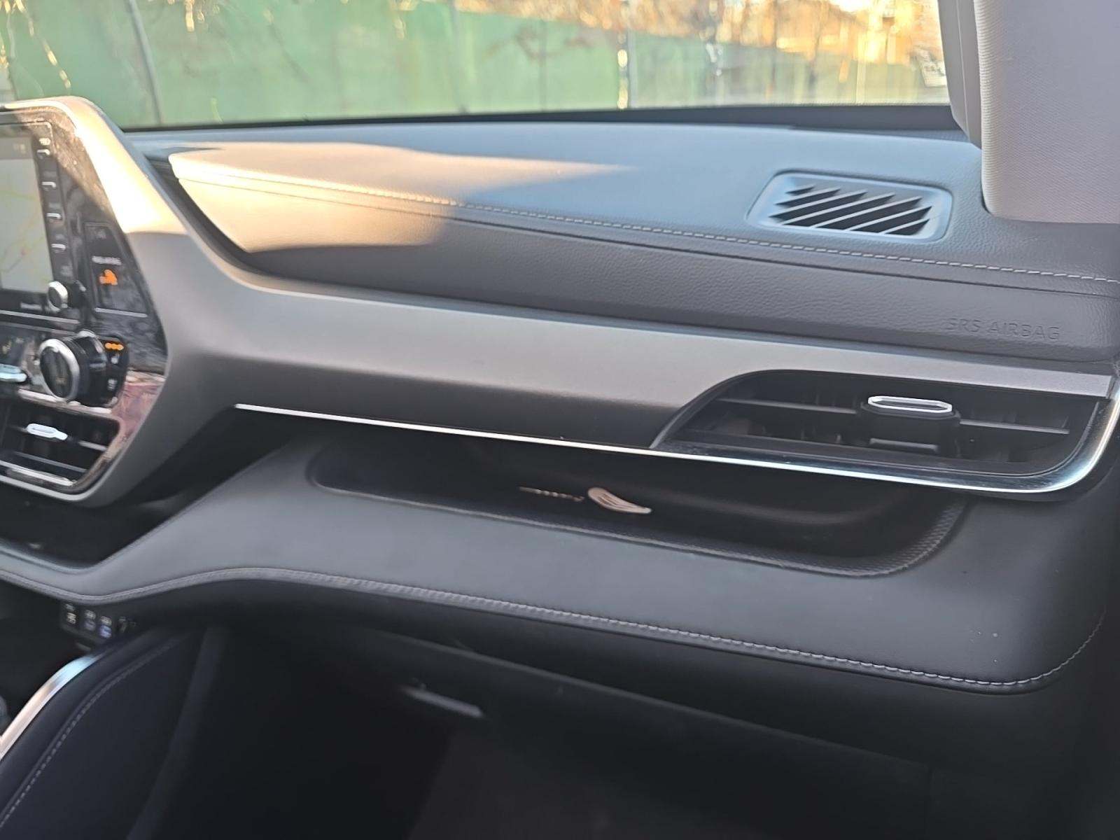 2022 Toyota Highlander Hybrid Limited AWD