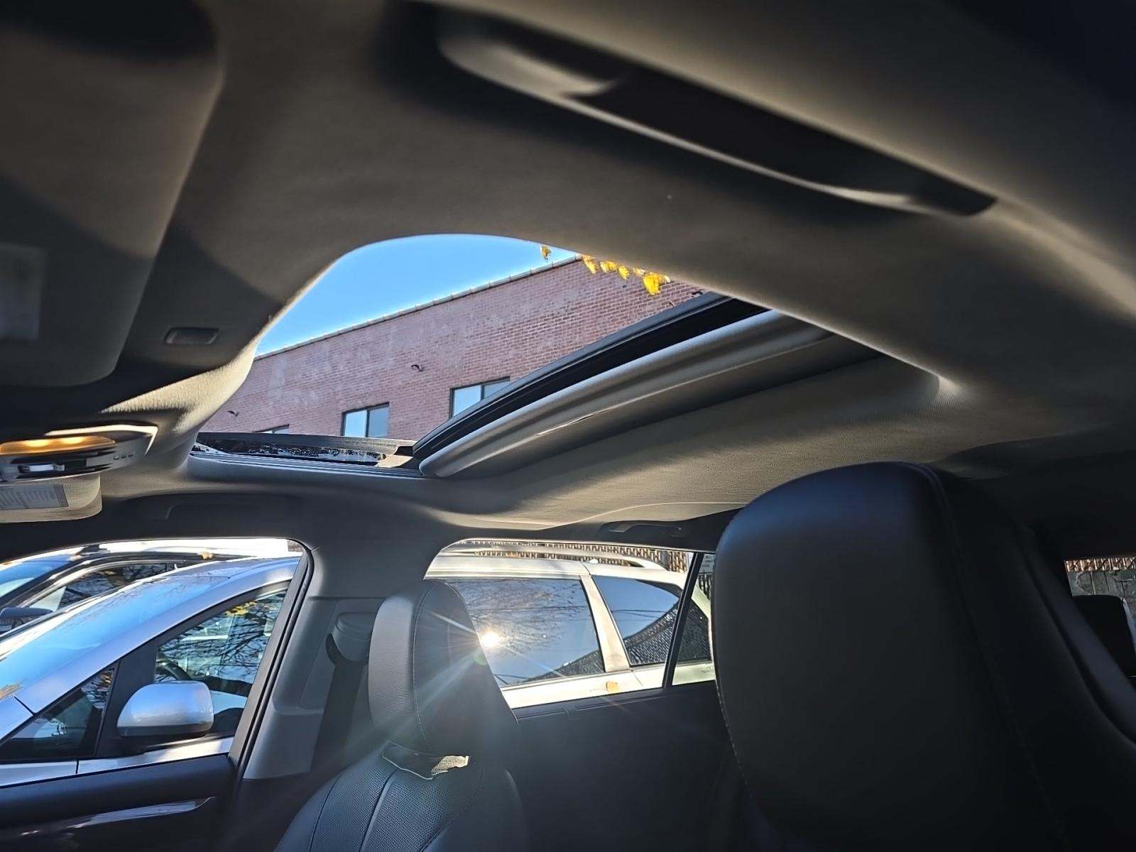 2022 Toyota Highlander Hybrid Limited AWD