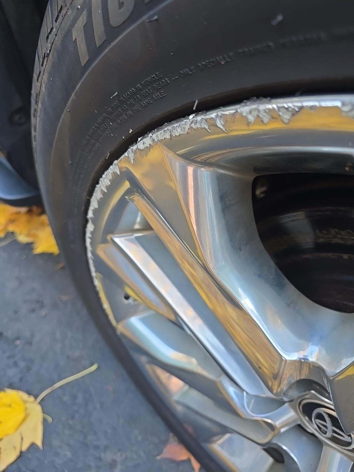 2022 Toyota Highlander Hybrid Limited AWD