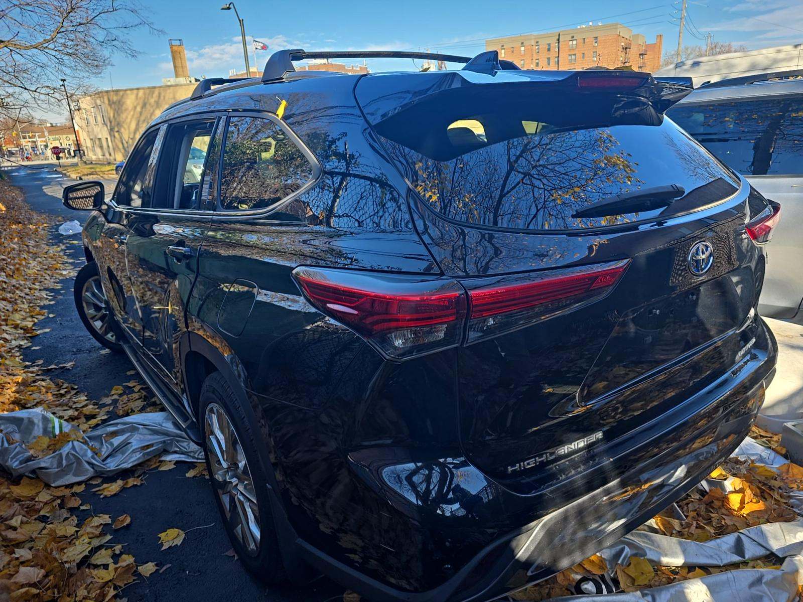 2022 Toyota Highlander Hybrid Limited AWD