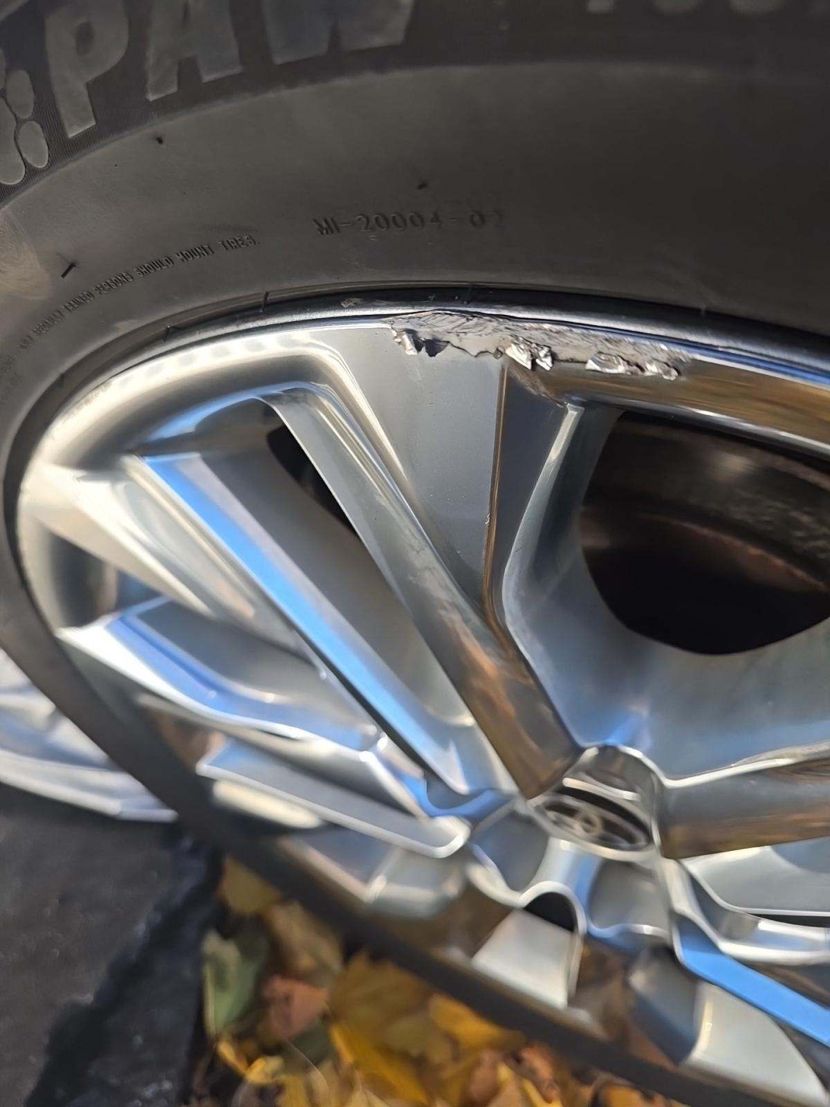 2022 Toyota Highlander Hybrid Limited AWD