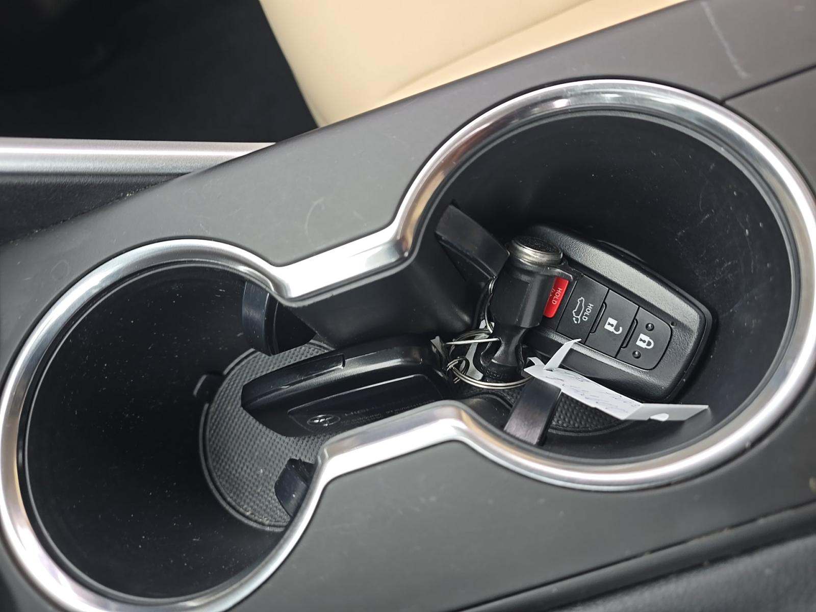 2022 Toyota Highlander XLE AWD