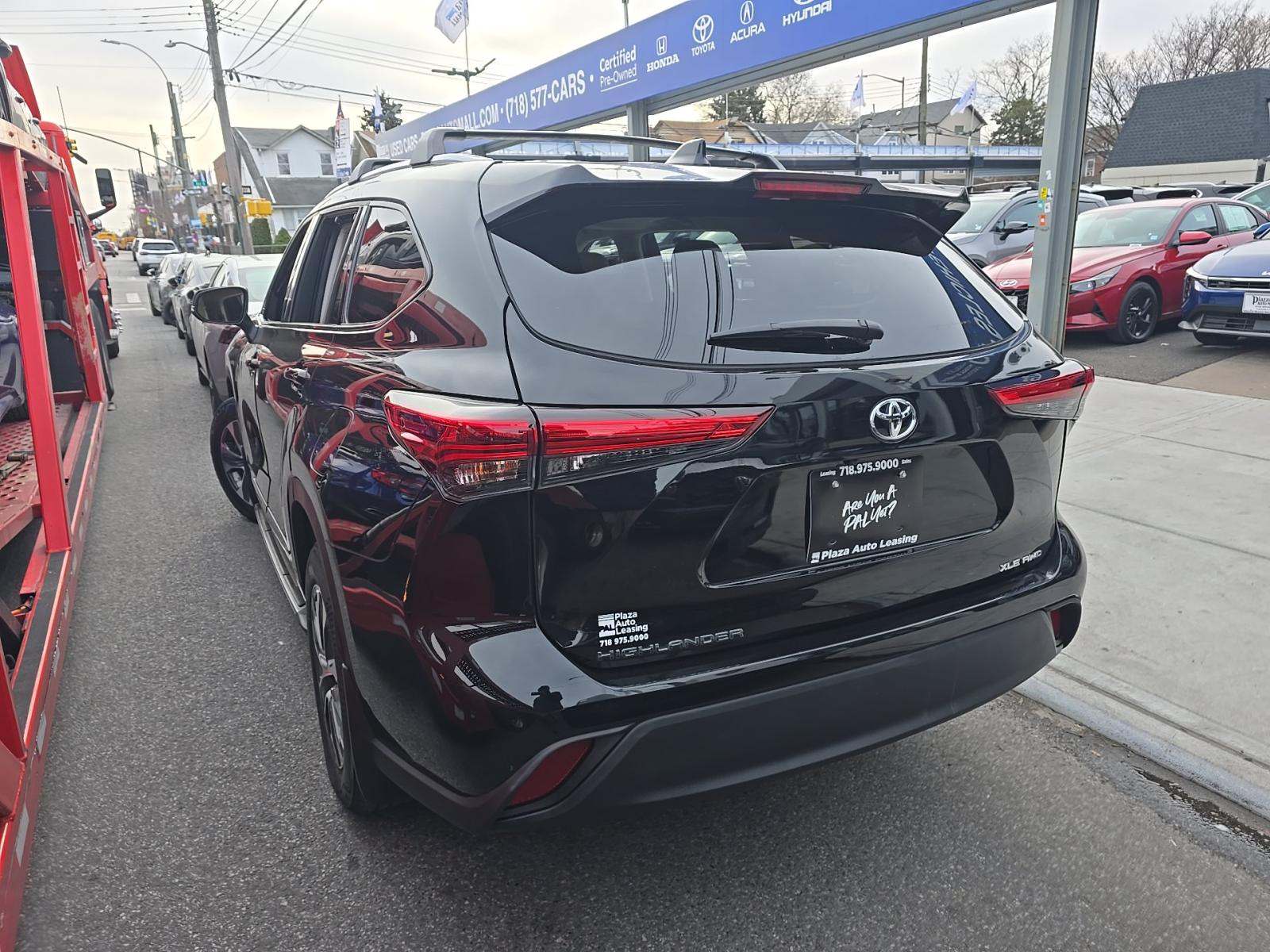 2022 Toyota Highlander XLE AWD