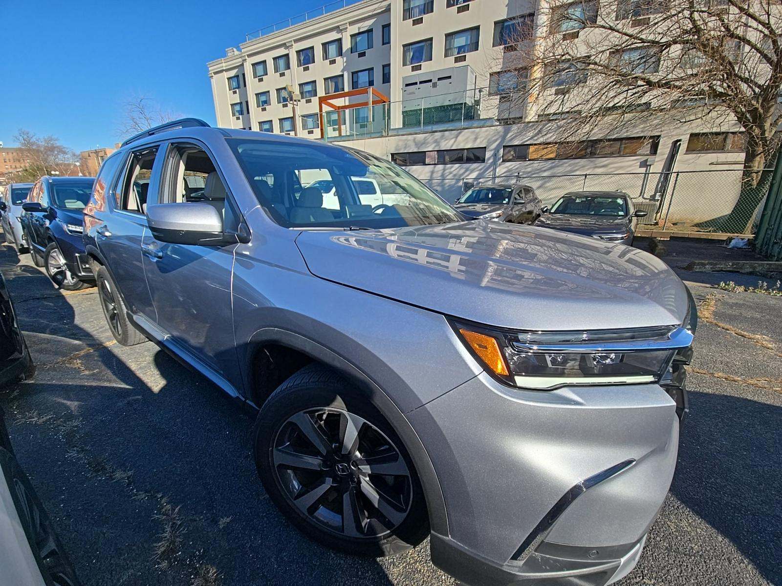 2023 Honda Pilot Touring AWD
