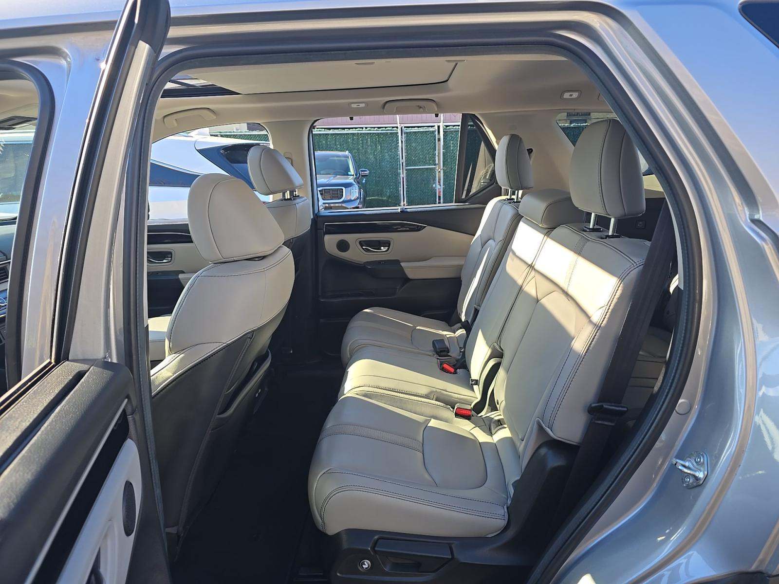 2023 Honda Pilot Touring AWD