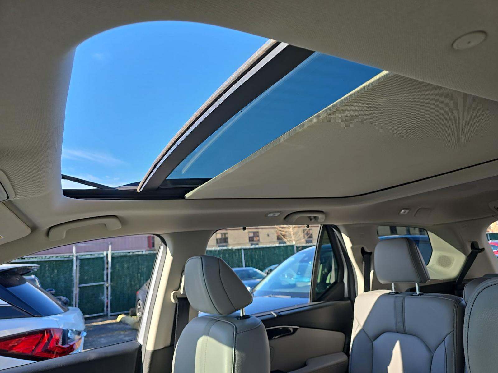 2023 Honda Pilot Touring AWD