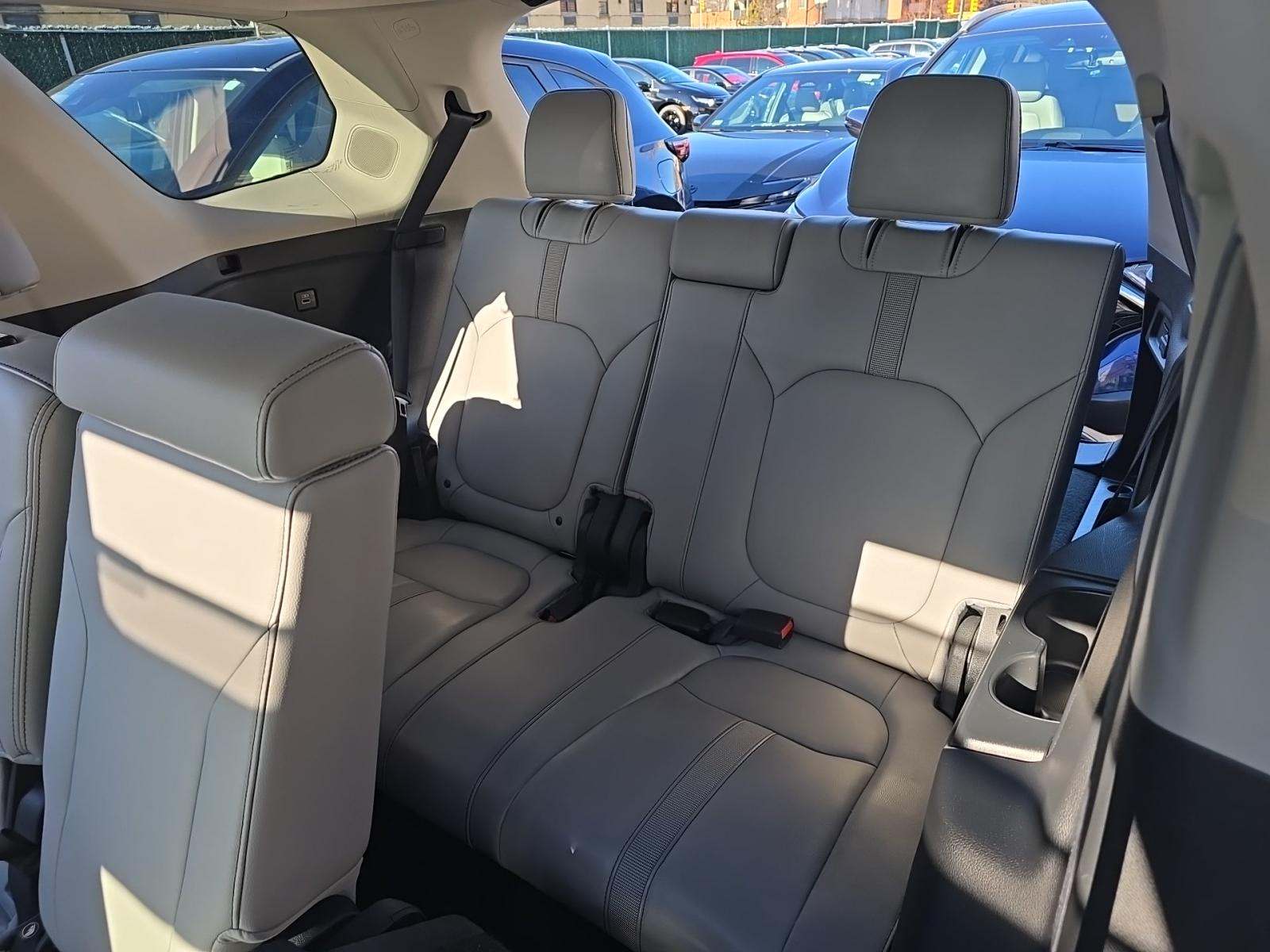 2023 Honda Pilot Touring AWD