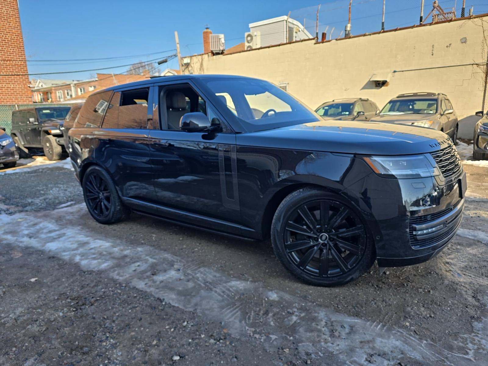 2023 Land Rover Range Rover SE AWD