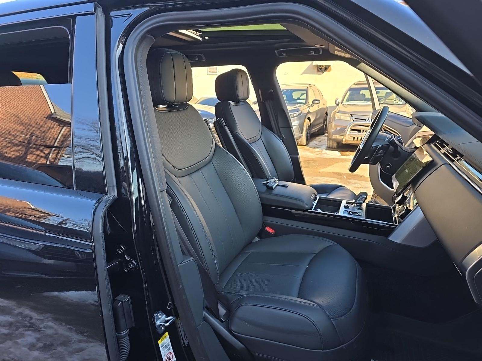 2023 Land Rover Range Rover SE AWD