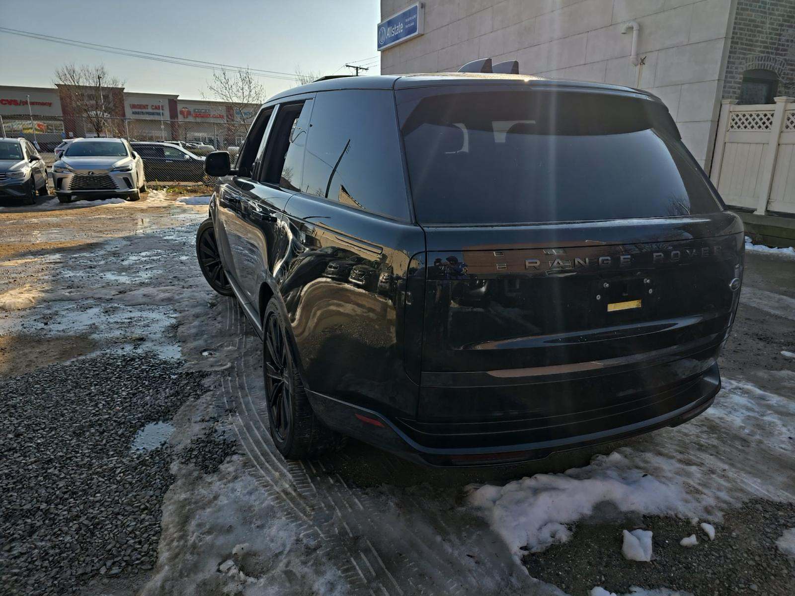 2023 Land Rover Range Rover SE AWD