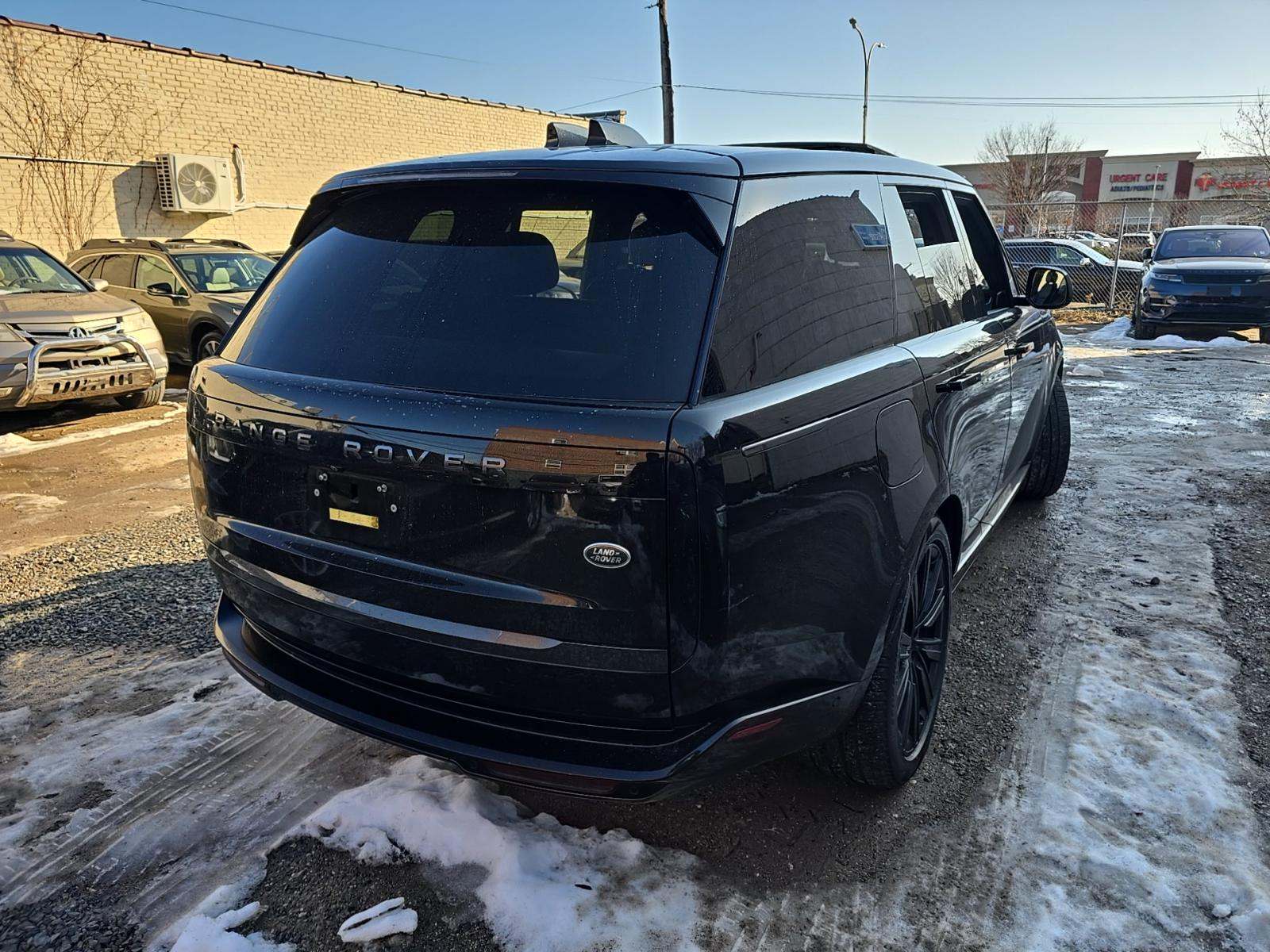 2023 Land Rover Range Rover SE AWD