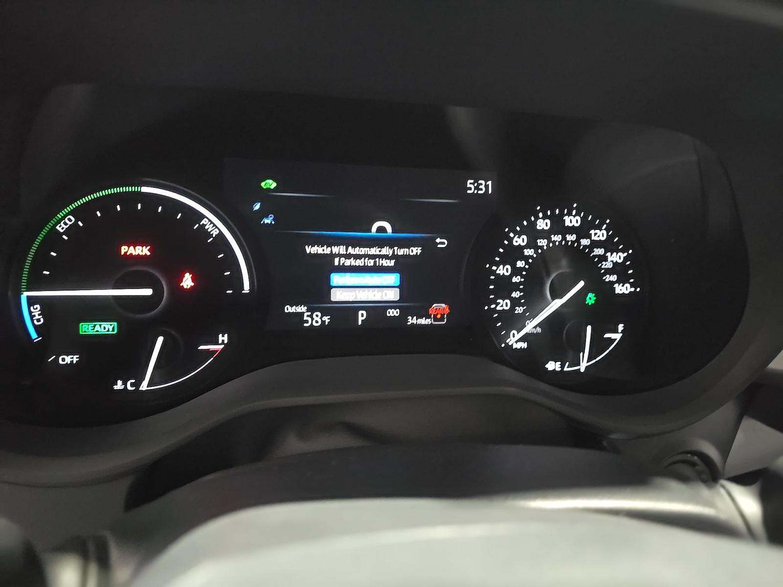 2025 Toyota Sienna LE FWD