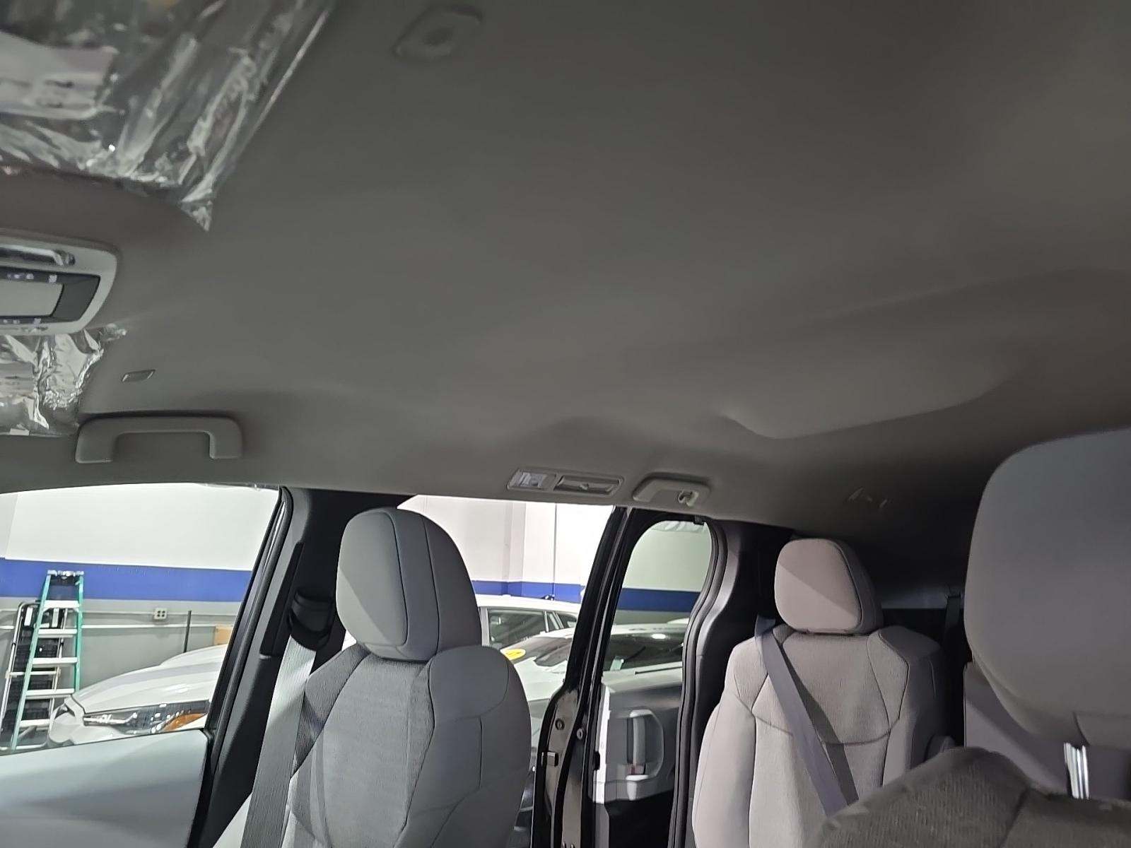 2025 Toyota Sienna LE FWD