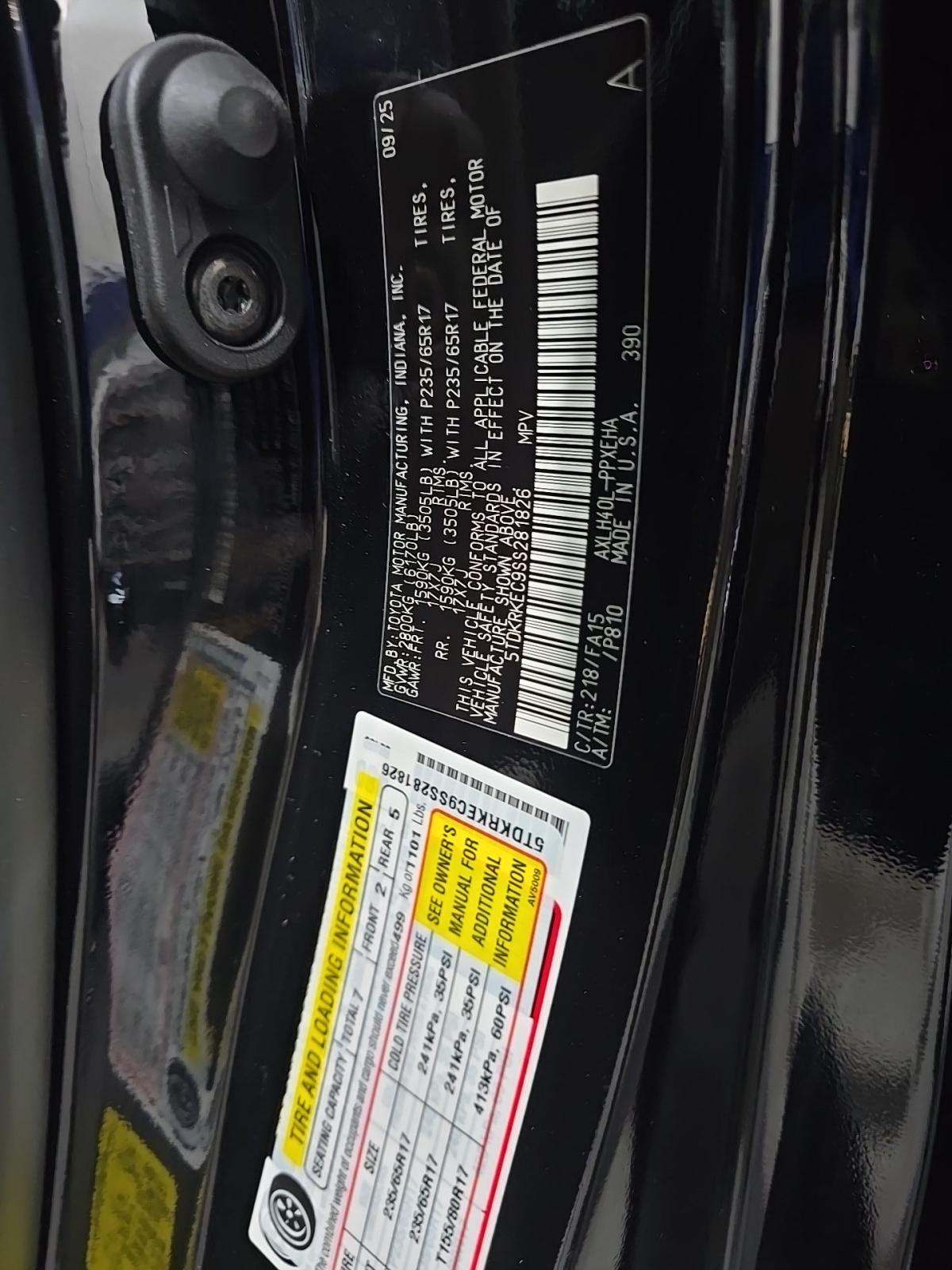 2025 Toyota Sienna LE FWD