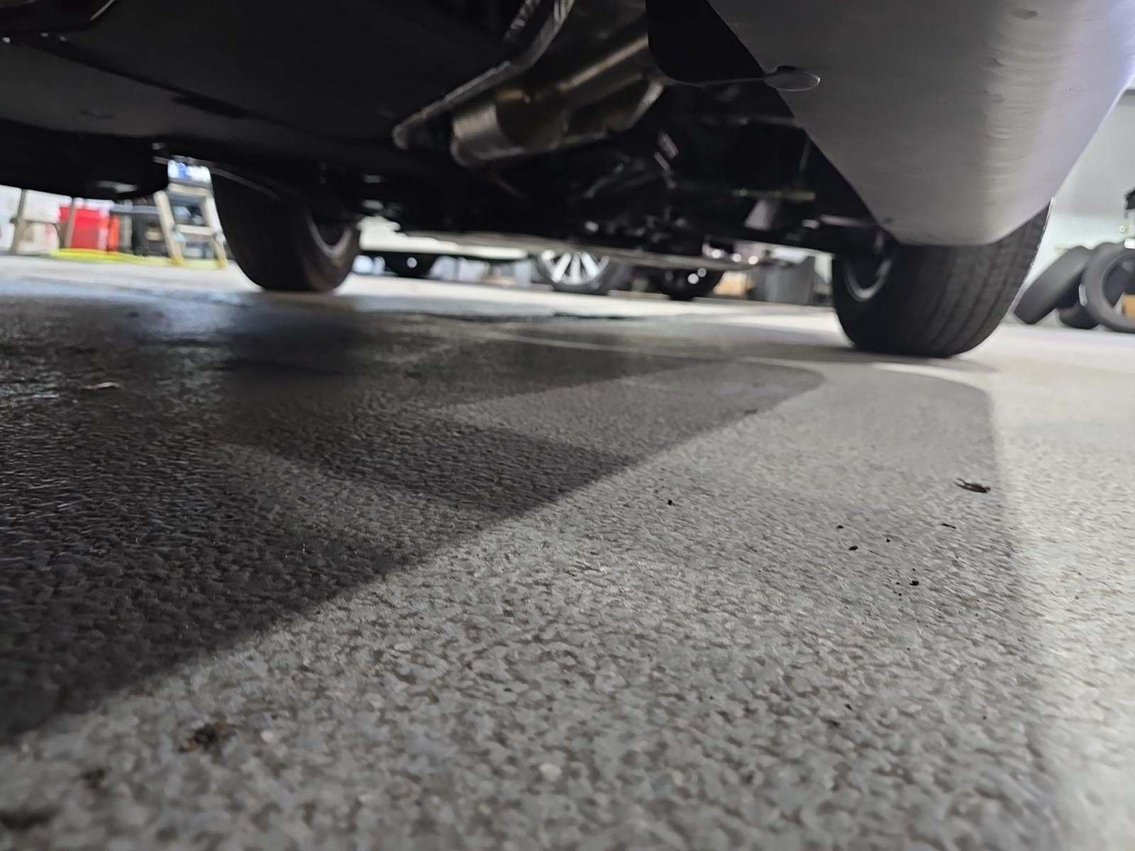 2025 Toyota Sienna LE FWD