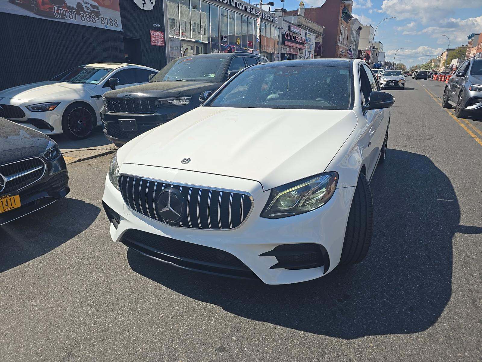 MERCEDES-BENZ E-CLASS - 1