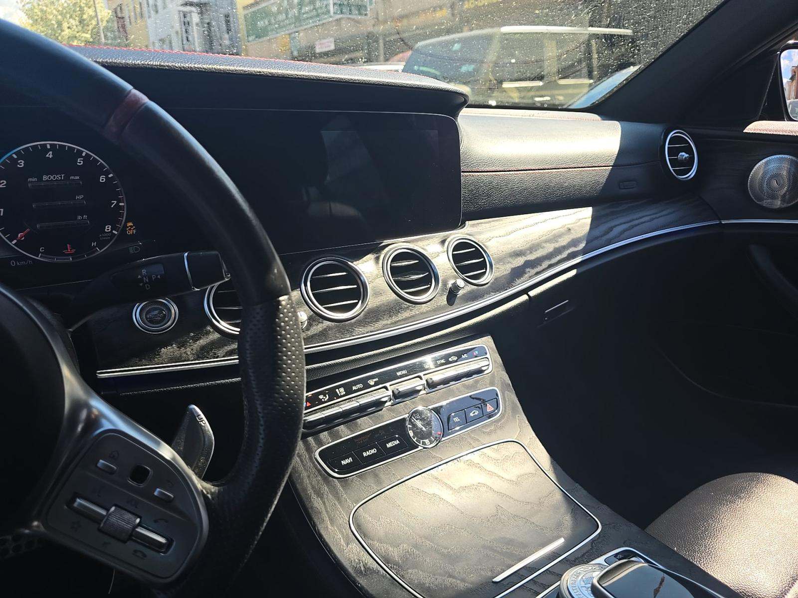 MERCEDES-BENZ E-CLASS - 10