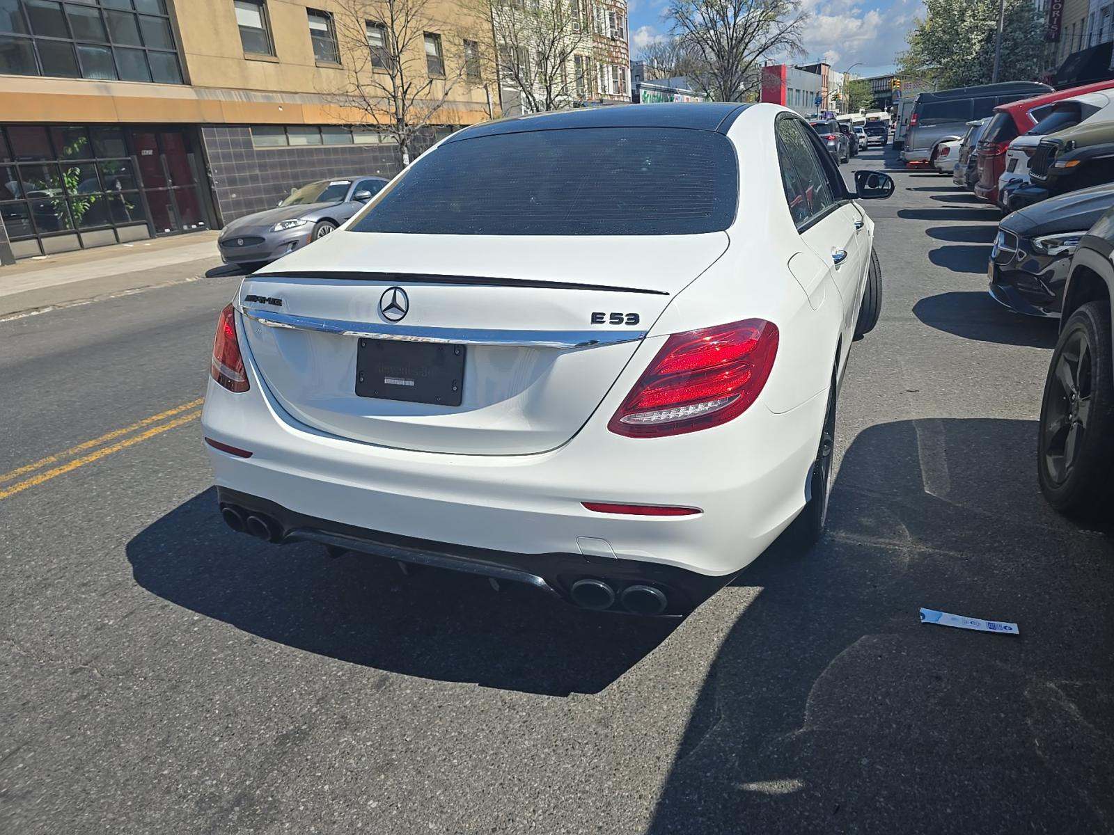 MERCEDES-BENZ E-CLASS - 3