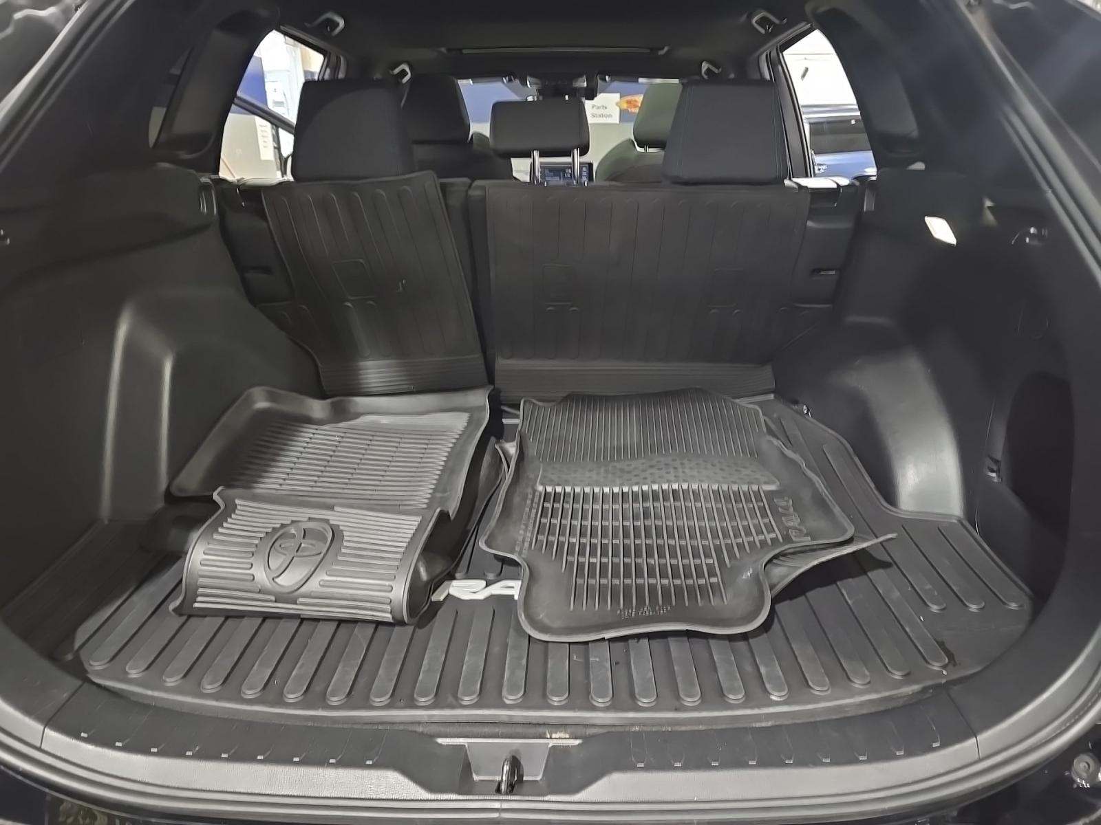 2022 Toyota RAV4 Hybrid SE AWD