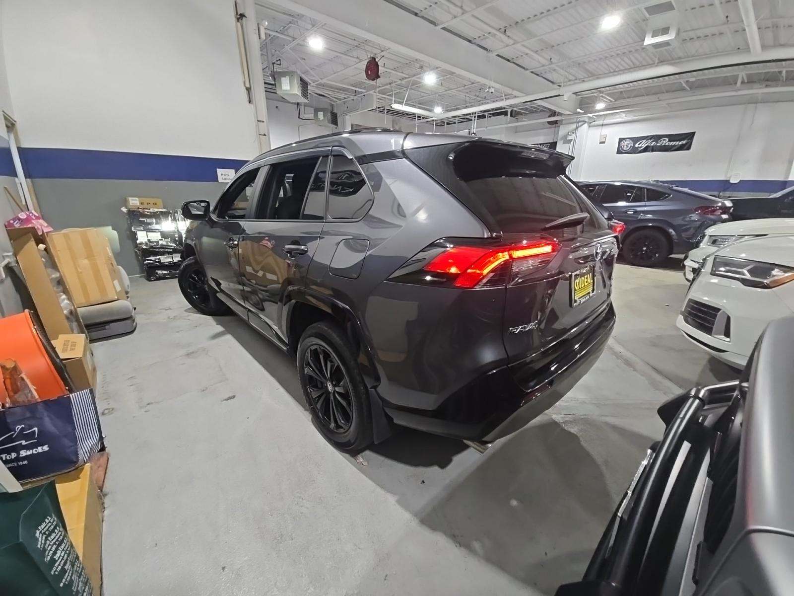 2022 Toyota RAV4 Hybrid SE AWD
