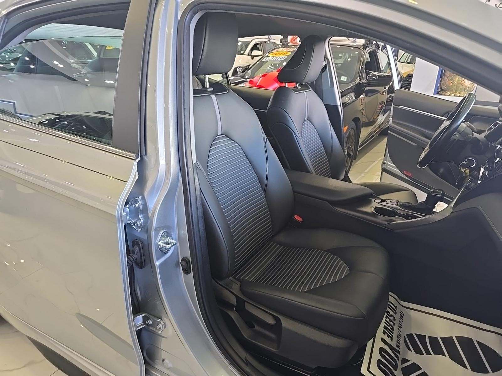 2024 Toyota Camry SE AWD