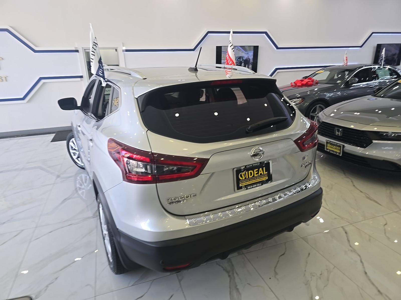 NISSAN ROGUE SPORT - 2