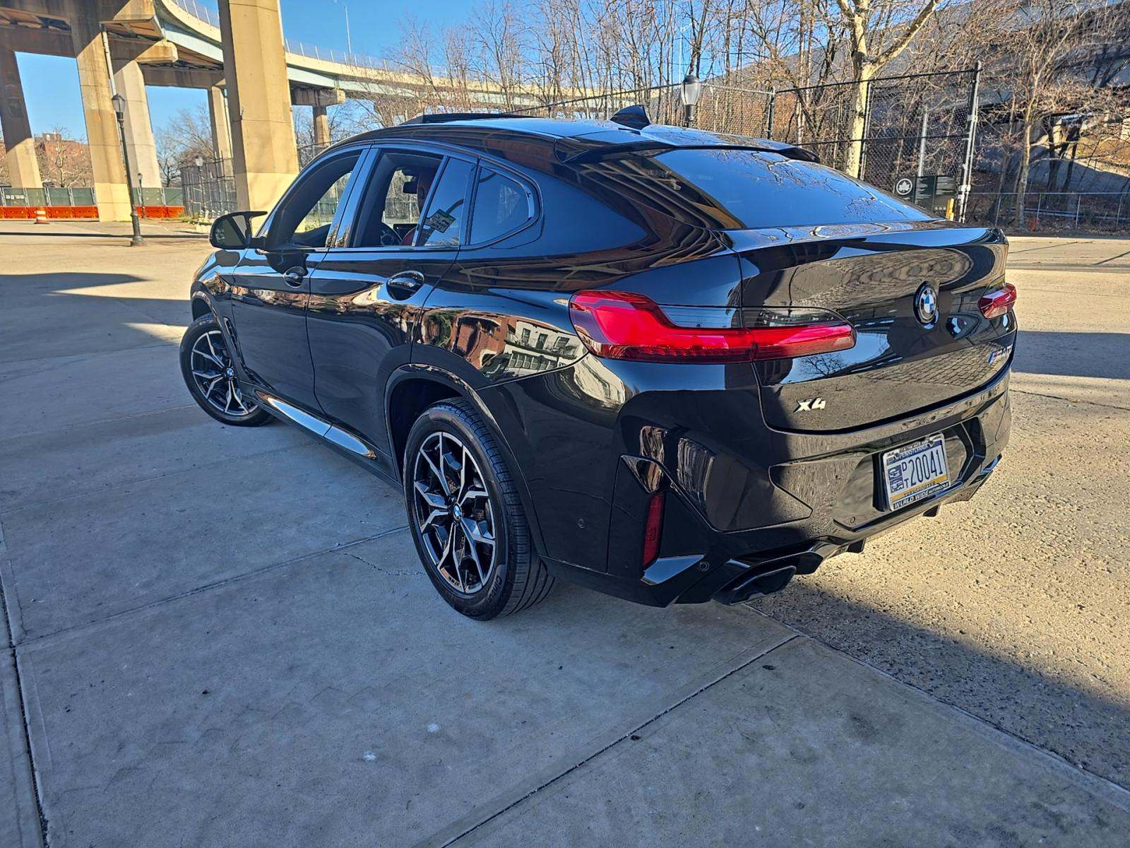 2023 BMW X4 M40i AWD