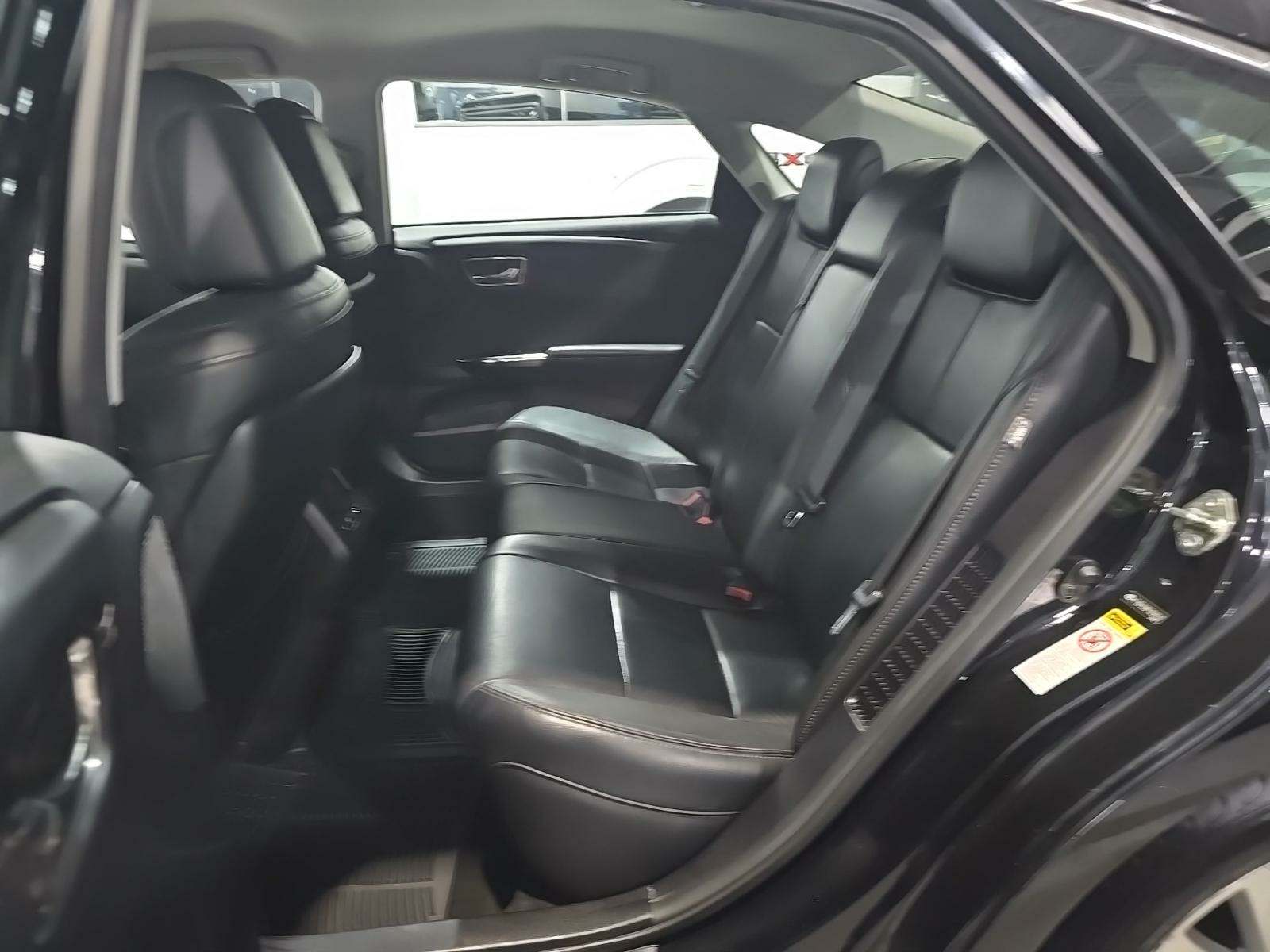 2015 Toyota Avalon Hybrid XLE Premium FWD