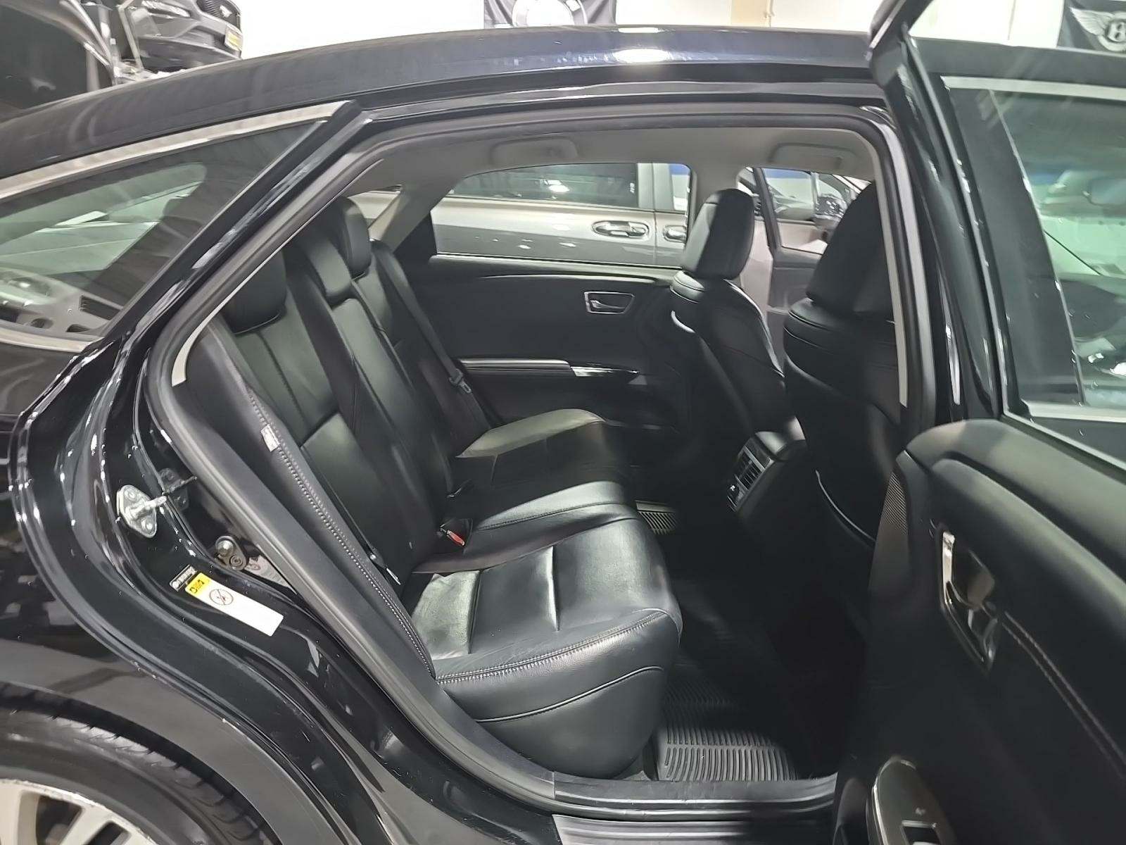 2015 Toyota Avalon Hybrid XLE Premium FWD