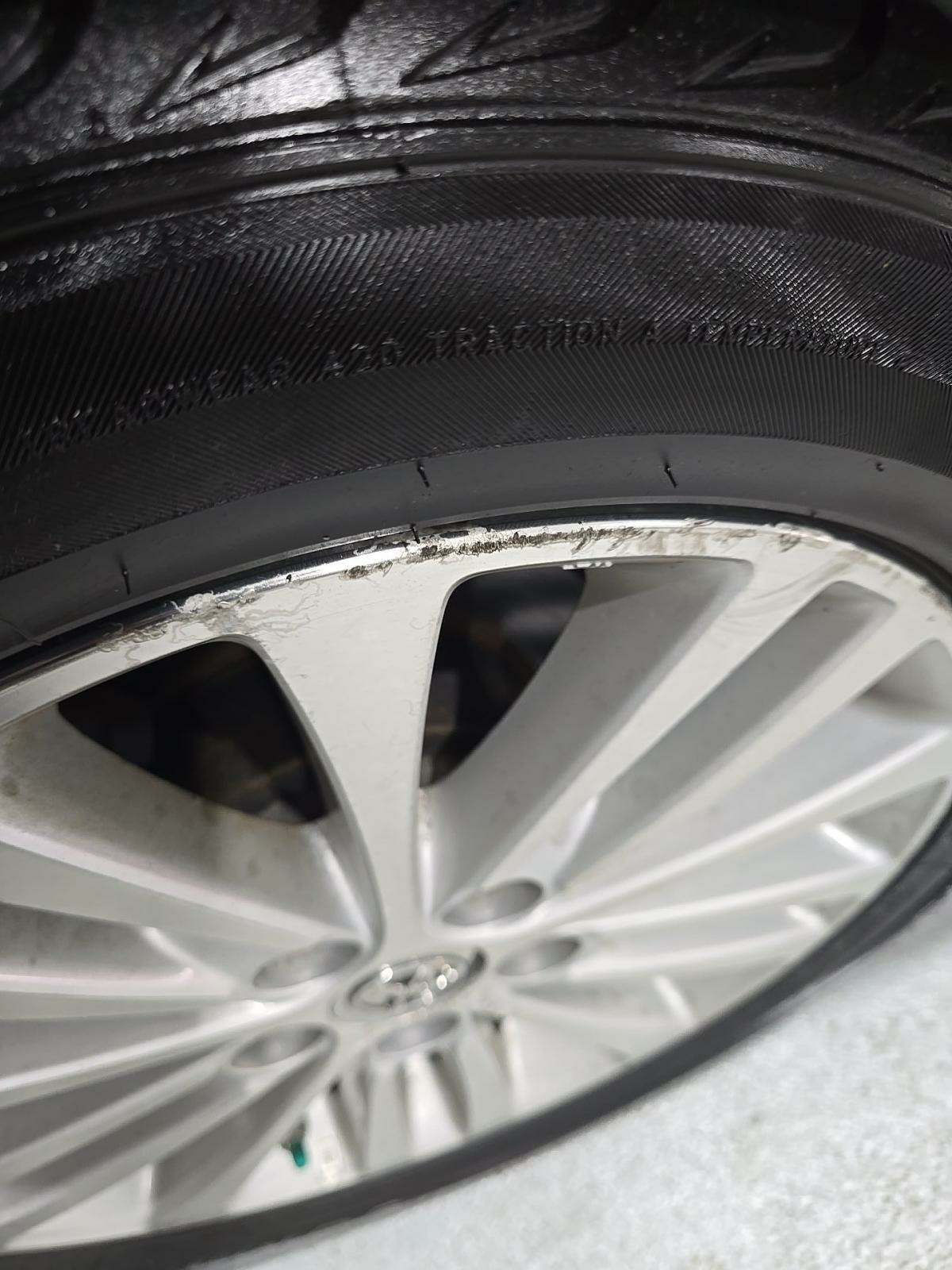 2015 Toyota Avalon Hybrid XLE Premium FWD