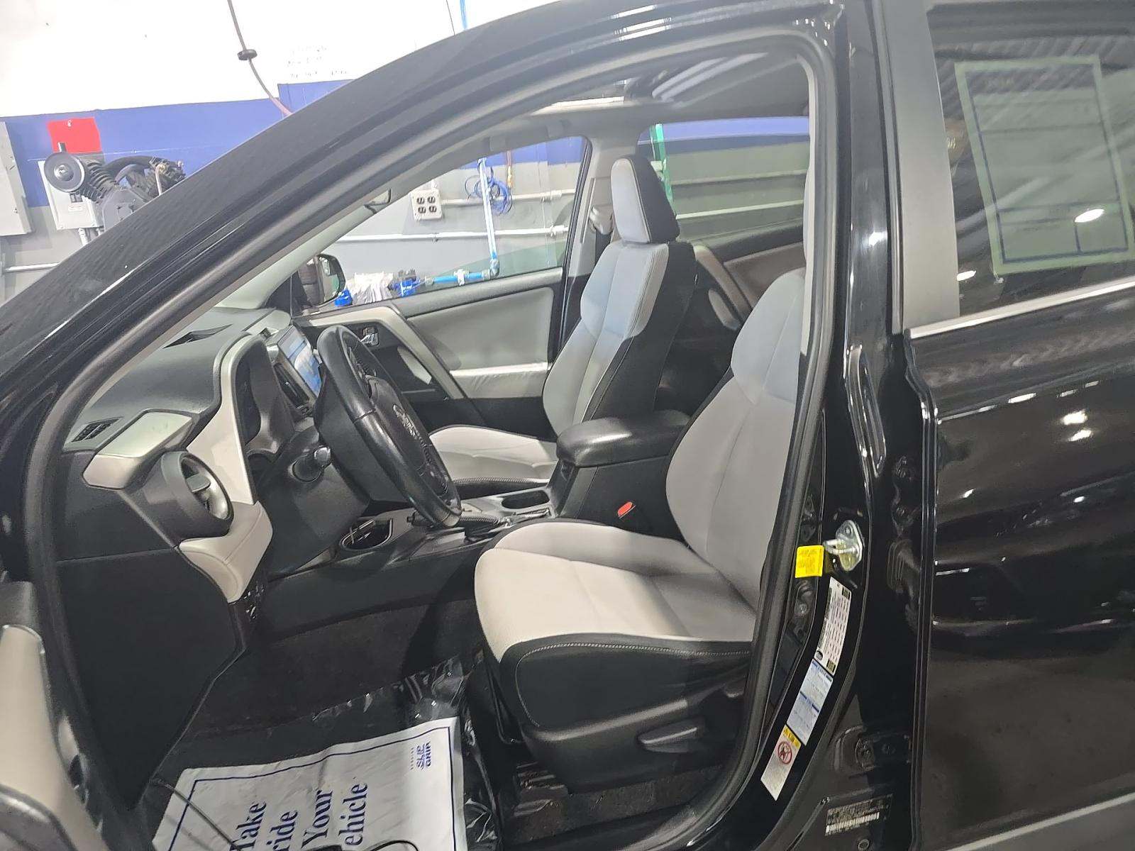 TOYOTA RAV4 - 6
