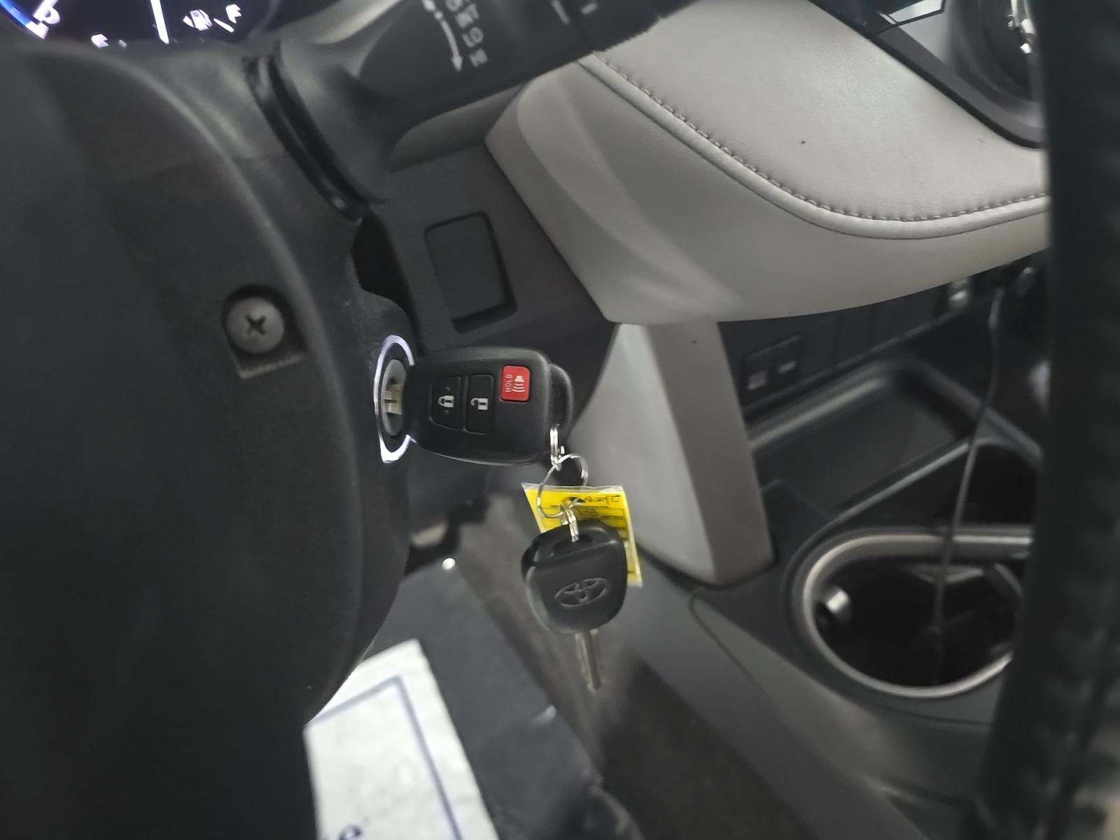 TOYOTA RAV4 - 8
