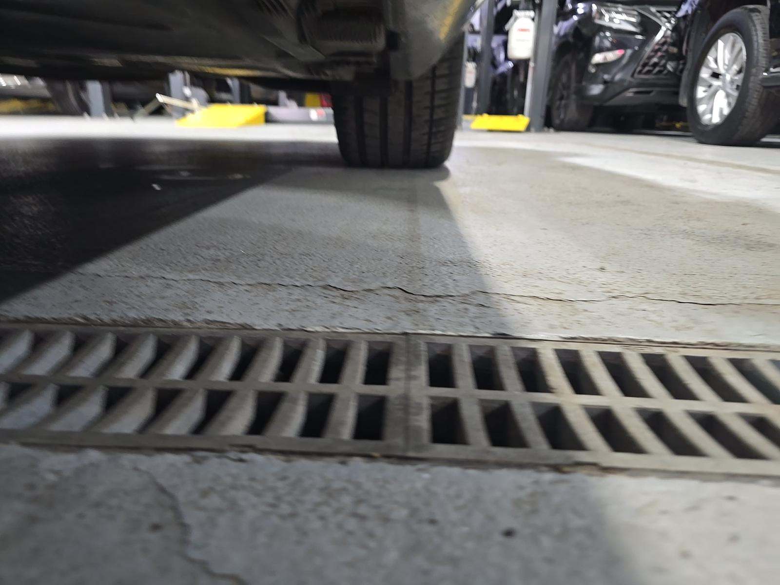 MERCEDES-BENZ E-CLASS - 7